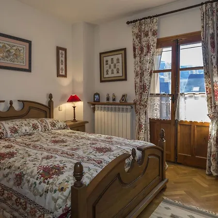 San Anton Setenta Y Cinco * Benasque